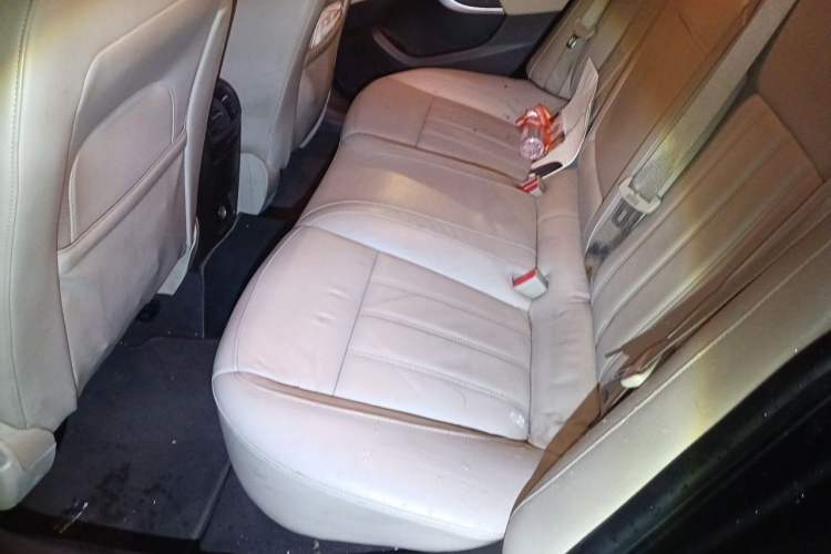 Used Buick Regal 2012 2.0L Luxury Edition Left Rear Seat