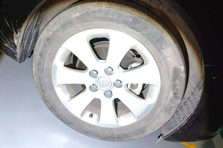 Used Buick Regal 2012 2.0L Luxury Edition Right Front Wheel Hub