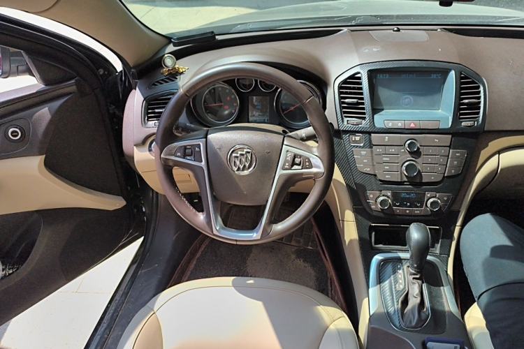 Used Buick Regal 2012 2.4L SIDI Elite Edition Steering Wheel