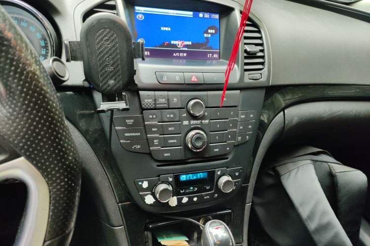 Used Buick Regal 2012 GS 2.0T Super Sport Edition Audio And AC Panel
