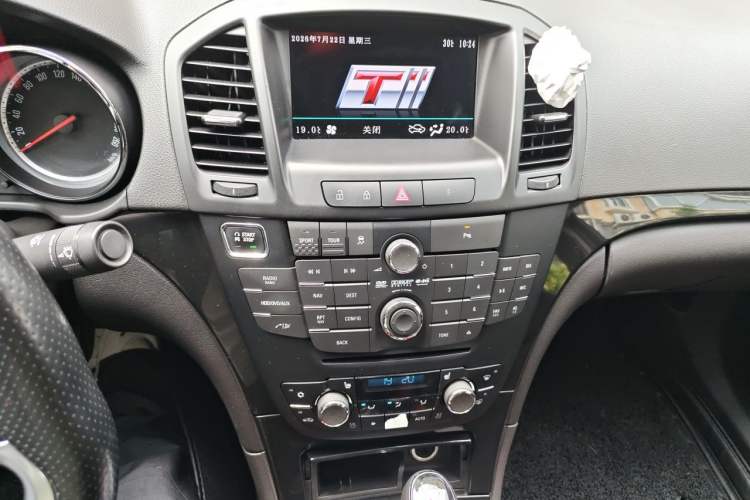 Used Buick Regal 2012 GS 2.0T Super Sport Edition Audio And AC Panel