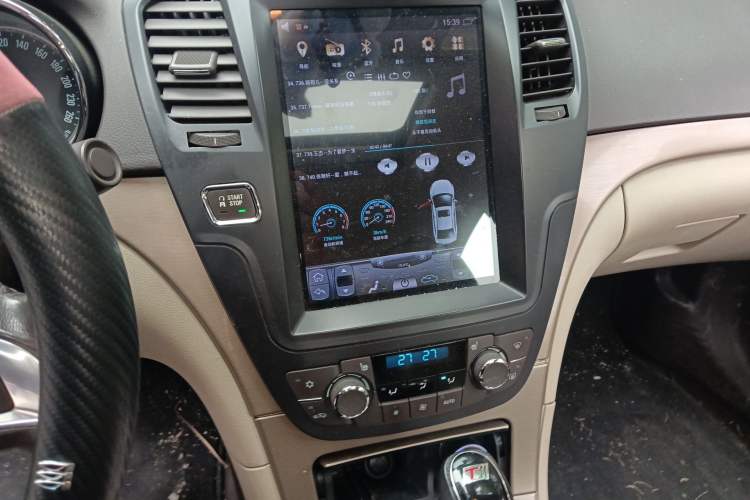 Used Buick Regal 2012 2.0L Luxury Edition Audio And AC Panel