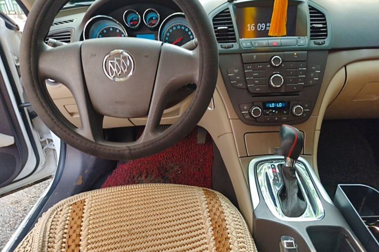 Used Buick Regal 2012 2.0L Comfort Edition Center Console
