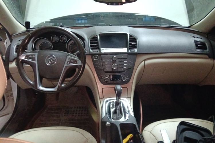 Used Buick Regal 2012 2.0L Luxury Edition Center Console