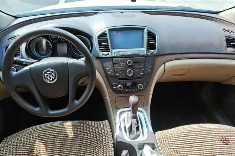 Used Buick Regal 2012 2.0L Comfort Edition Center Console