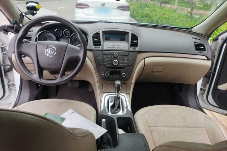 Used Buick Regal 2012 2.0L Comfort Edition Center Console