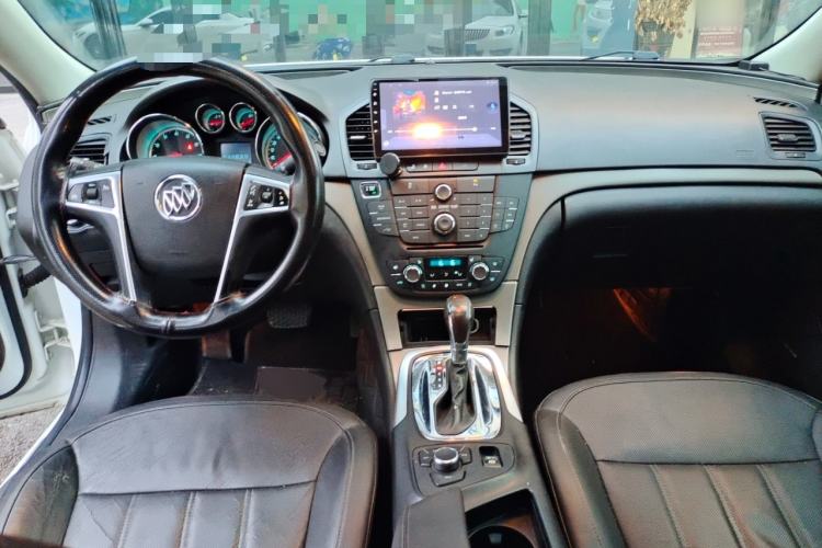 Used Buick Regal 2012 2.4L SIDI Flagship Edition Center Console