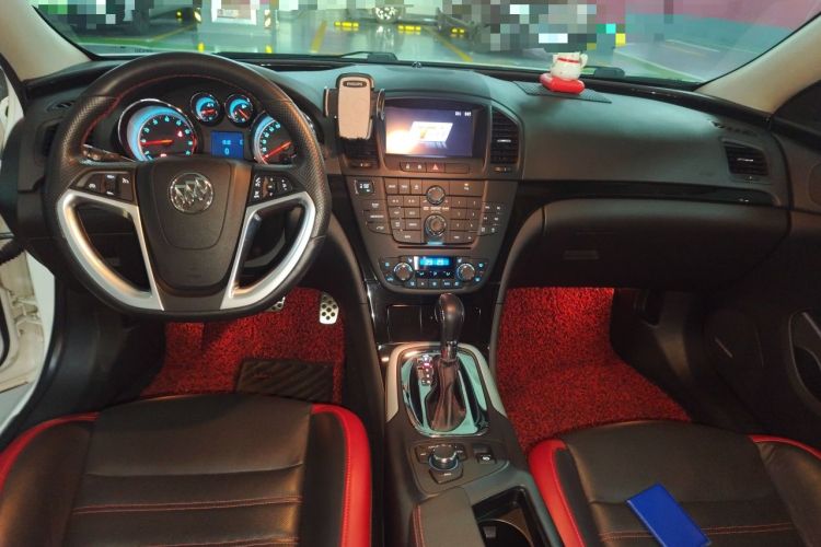 Used Buick Regal 2012 GS 2.0T Super Sport Edition Center Console