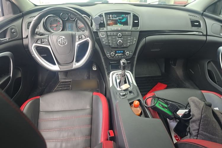 Used Buick Regal 2012 GS 2.0T Super Sport Edition Center Console