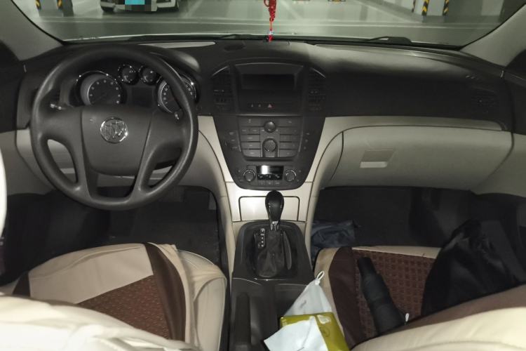 Used Buick Regal 2012 2.0L Comfort Edition Center Console