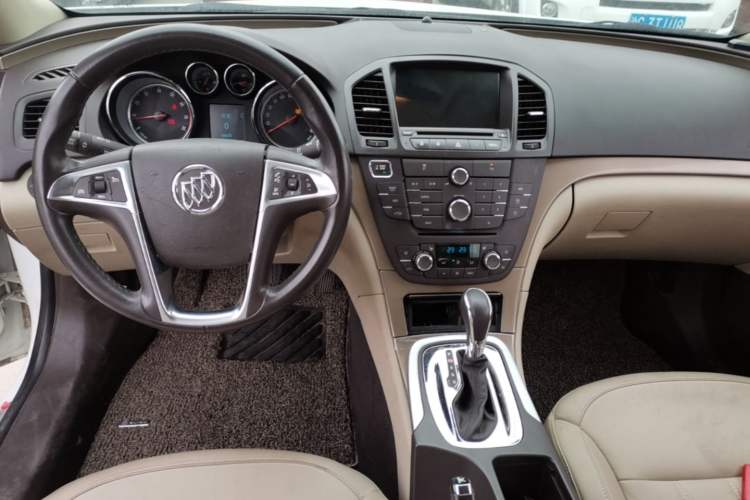 Used Buick Regal 2012 2.0L Luxury Edition Center Console