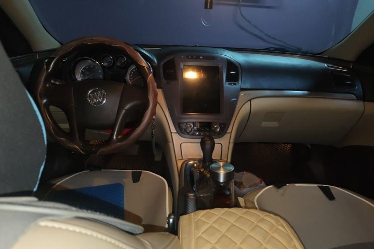 Used Buick Regal 2012 2.0L Comfort Edition Center Console