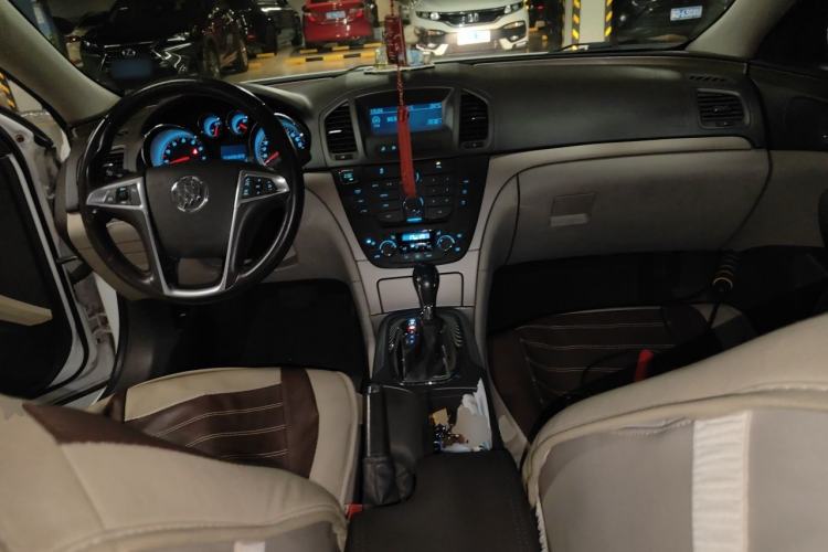Used Buick Regal 2012 2.0L Luxury Edition Center Console