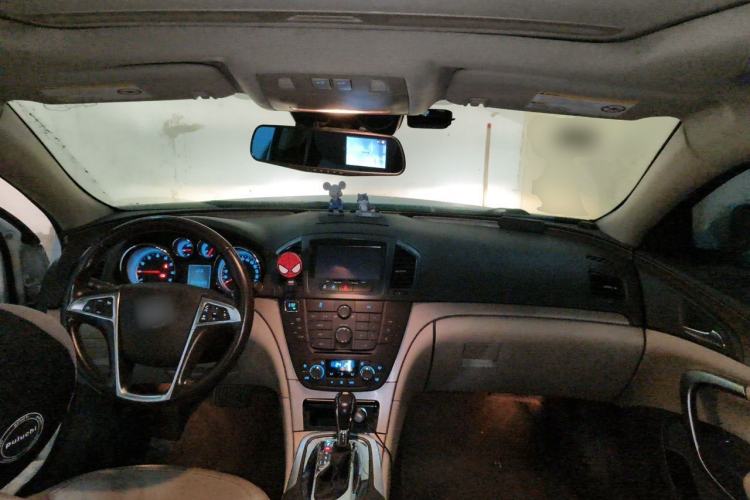 Used Buick Regal 2012 2.0L Luxury Edition Center Console