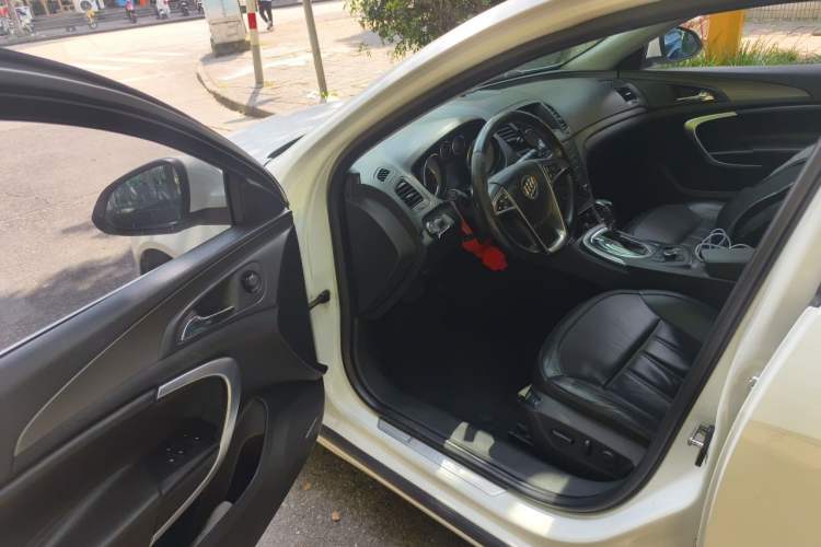 Used Buick Regal 2012 2.4L SIDI Flagship Edition Driver Seat