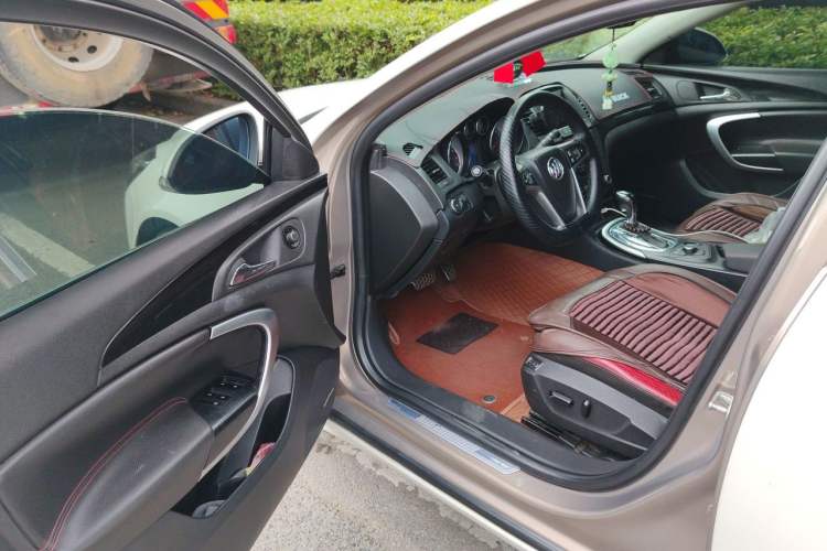 Used Buick Regal 2012 2.0T Luxury Sport Edition Driver Seat