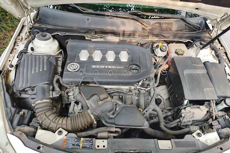 Used Buick Regal 2012 2.0L Comfort Edition Engine Bay