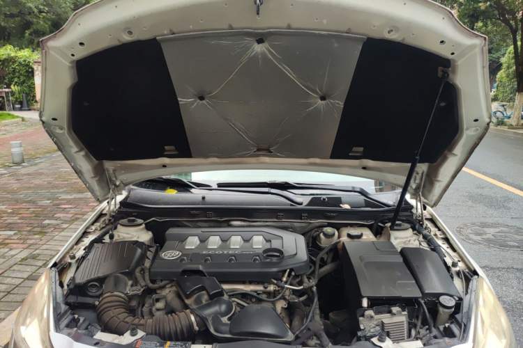 Used Buick Regal 2012 2.0L Comfort Edition Engine Bay