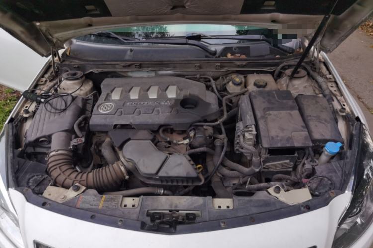 Used Buick Regal 2012 2.4L SIDI Flagship Edition Engine Bay