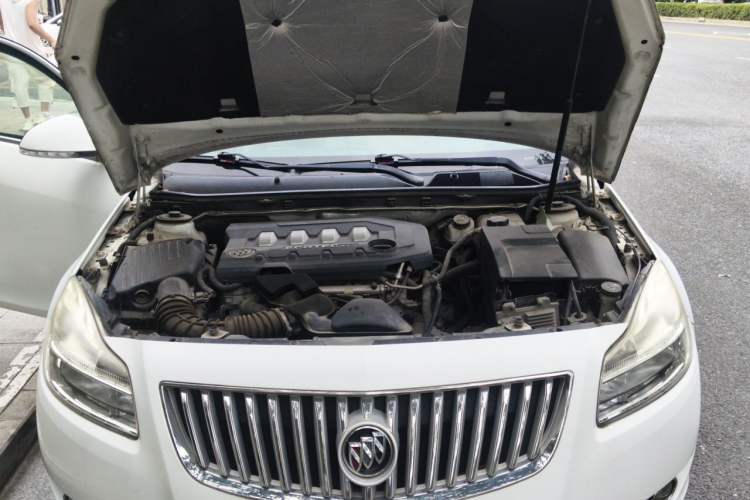 Used Buick Regal 2012 2.0L Luxury Edition Engine Bay