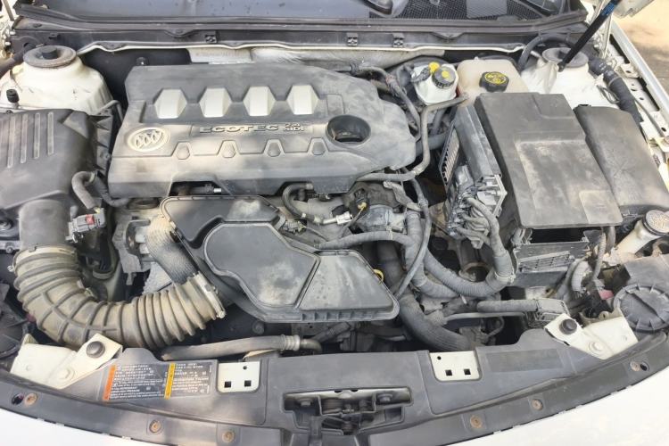 Used Buick Regal 2012 2.4L SIDI Flagship Edition Engine Bay