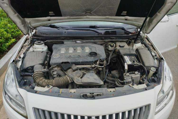 Used Buick Regal 2012 2.0L Comfort Edition Engine Bay