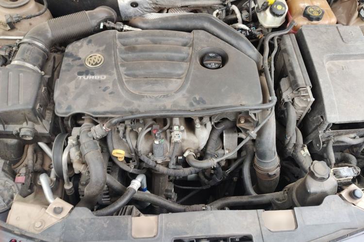 Used Buick Regal 2012 2.0T Luxury Sport Edition Engine Bay