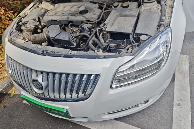Used Buick Regal 2012 2.4L SIDI Elite Edition Engine Bay