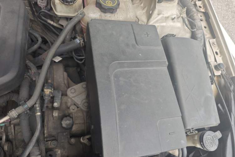 Used Buick Regal 2012 2.0L Comfort Edition Engine Bay Left