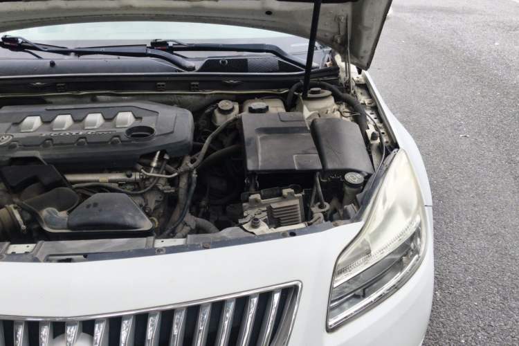 Used Buick Regal 2012 2.0L Luxury Edition Engine Bay Left
