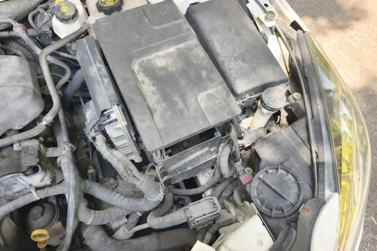 Used Buick Regal 2012 2.4L SIDI Flagship Edition Engine Bay Left