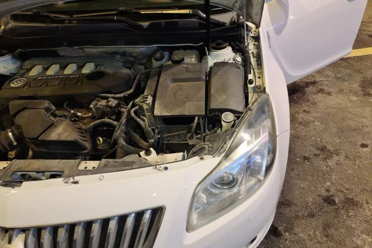Used Buick Regal 2012 2.4L SIDI Flagship Edition Engine Bay Left