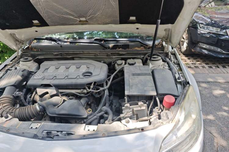 Used Buick Regal 2012 2.0L Luxury Edition Engine Bay Left