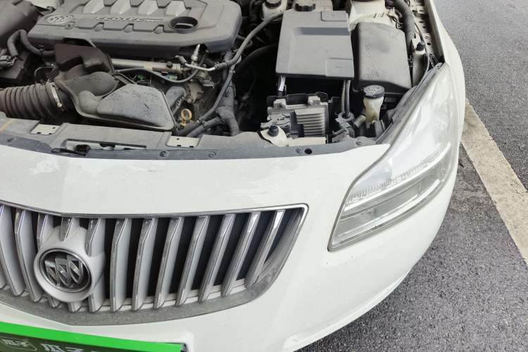Used Buick Regal 2012 2.0L Comfort Edition Engine Bay Left