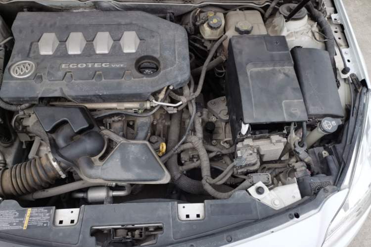 Used Buick Regal 2012 2.0L Luxury Edition Engine Bay Left