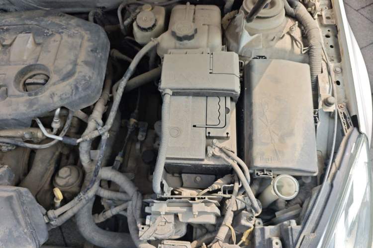 Used Buick Regal 2012 2.0L Comfort Edition Engine Bay Left