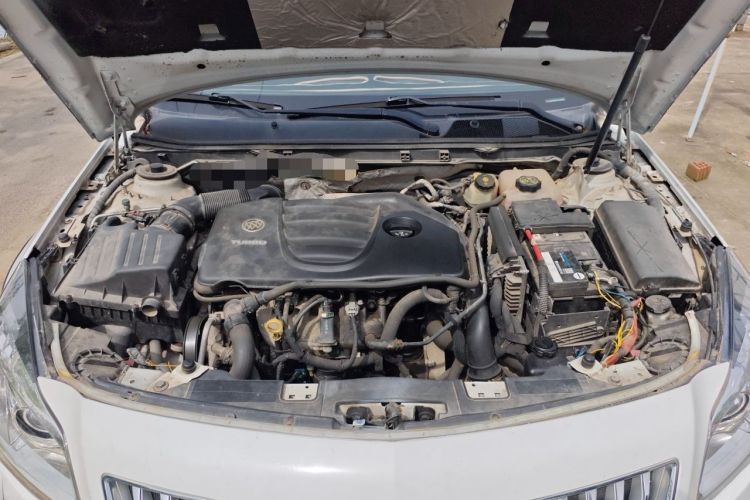 Used Buick Regal 2012 GS 2.0T Super Sport Edition Engine Bay