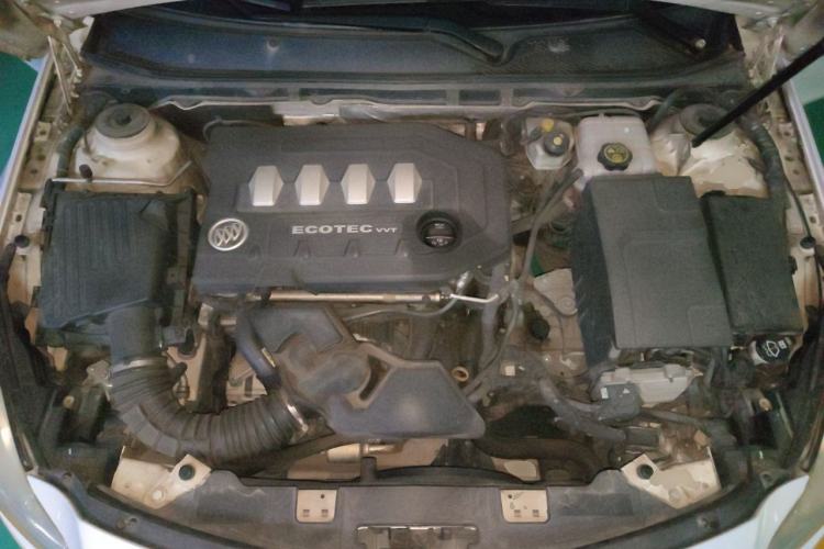 Used Buick Regal 2012 2.0L Comfort Edition Engine Bay