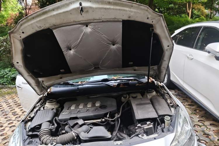 Used Buick Regal 2012 2.0L Luxury Edition Engine Bay