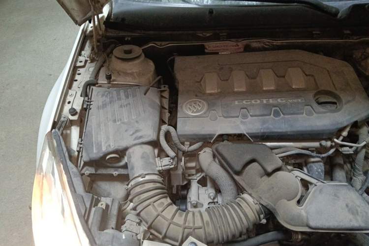 Used Buick Regal 2012 2.0L Luxury Edition Engine Bay Right