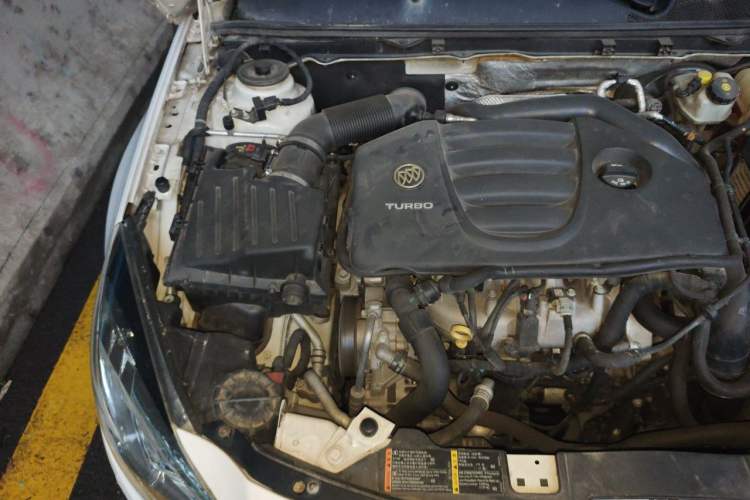 Used Buick Regal 2012 GS 2.0T Super Sport Edition Engine Bay Right