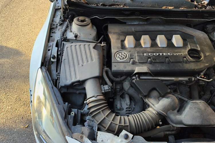 Used Buick Regal 2012 2.0L Luxury Edition Engine Bay Right