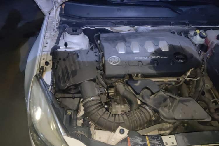 Used Buick Regal 2012 2.0L Luxury Edition Engine Bay Right
