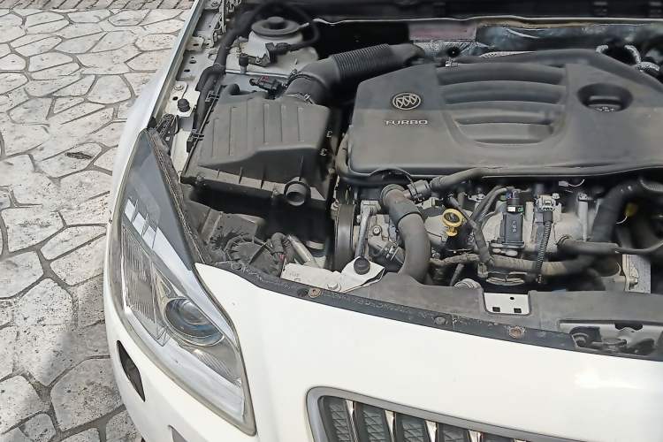Used Buick Regal 2012 GS 2.0T Super Sport Edition Engine Bay Right