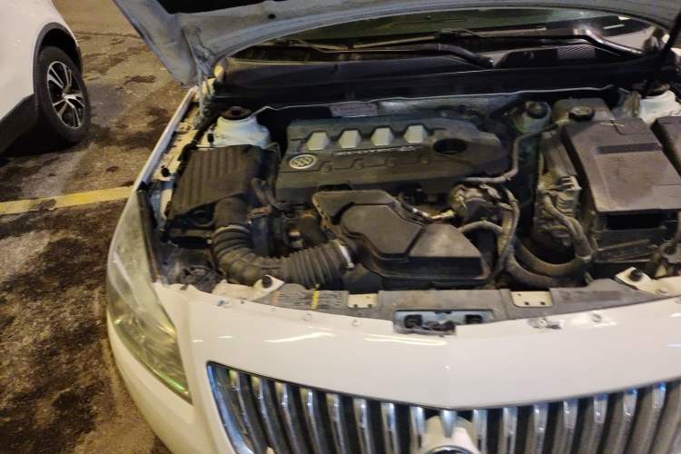 Used Buick Regal 2012 2.4L SIDI Flagship Edition Engine Bay Right