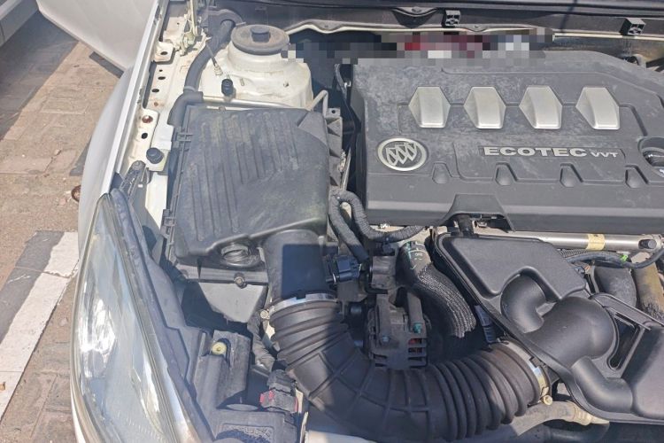 Used Buick Regal 2012 2.0L Comfort Edition Engine Bay Right
