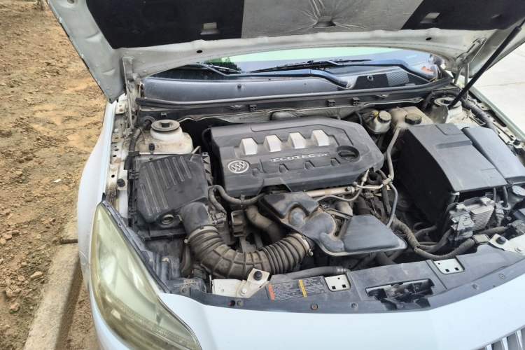 Used Buick Regal 2012 2.0L Luxury Edition Engine Bay Right