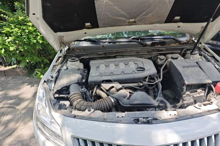 Used Buick Regal 2012 2.0L Luxury Edition Engine Bay Right
