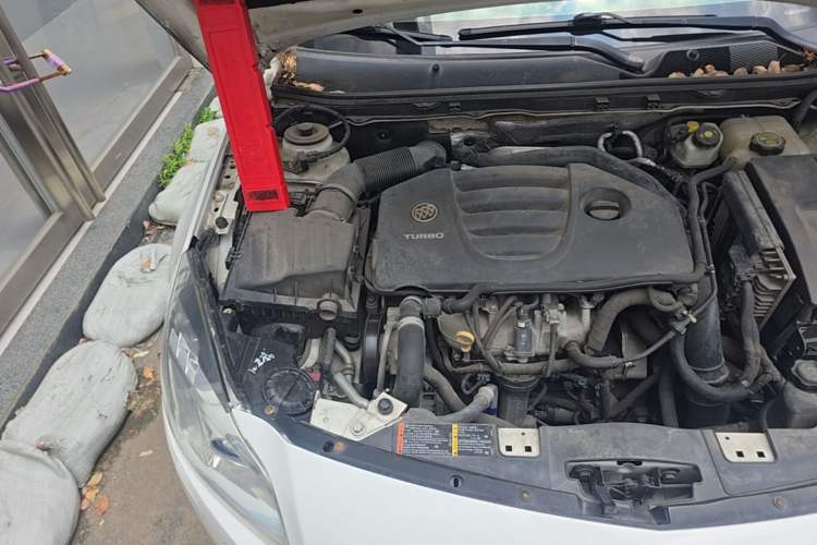Used Buick Regal 2012 GS 2.0T Super Sport Edition Engine Bay Right