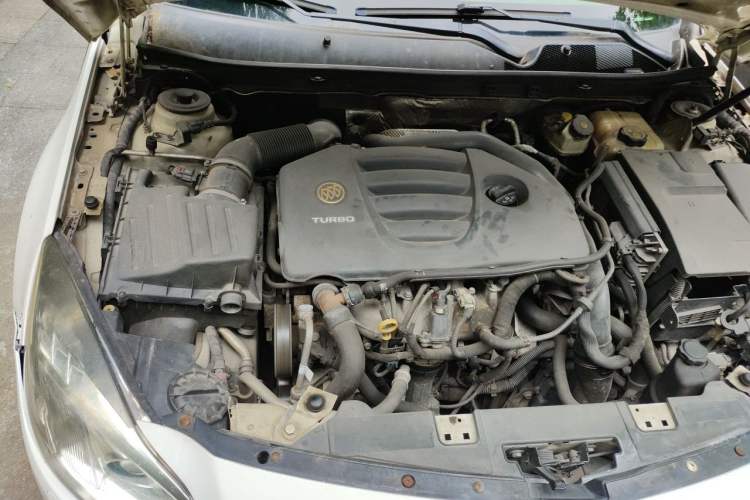 Used Buick Regal 2012 GS 2.0T Super Sport Edition Engine Bay Right